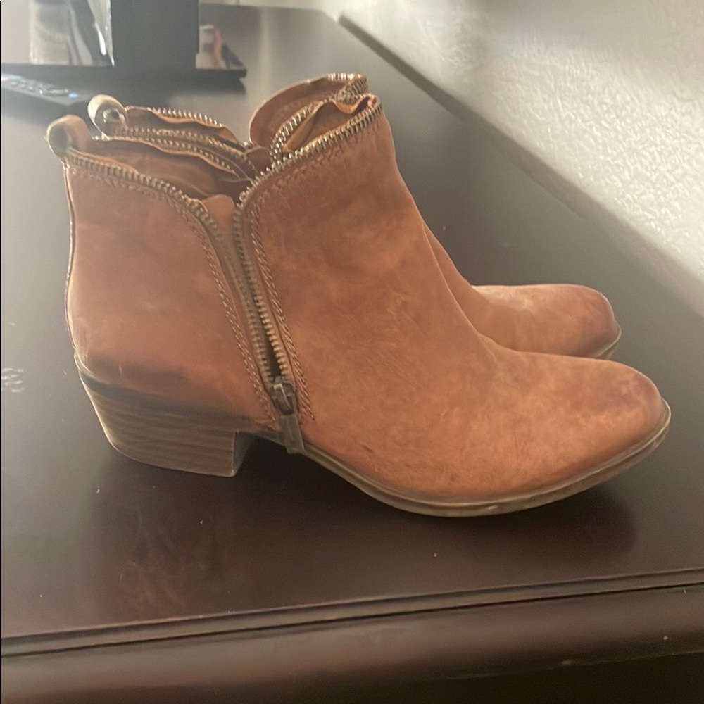 Lucky Brand leather Tan Ankle Booties